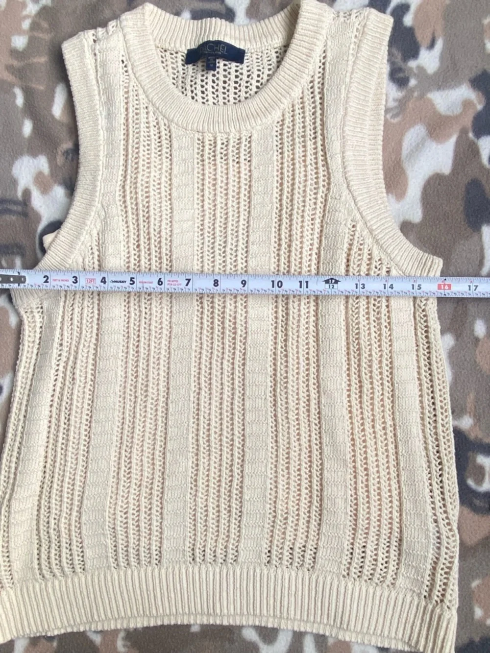 Rachel Roy Ivory Mesh Crochet Sweater Vest Sleeveless Open Knit Crewneck Medium. - Picture 3 of 11